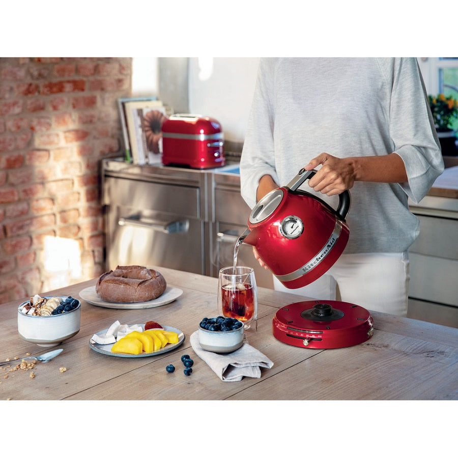 KitchenAid 5KEK1522 Electric Kettle, 1.5 Liter غلاية كهربائية بتصميم مميز بسعة 1.5 لتر