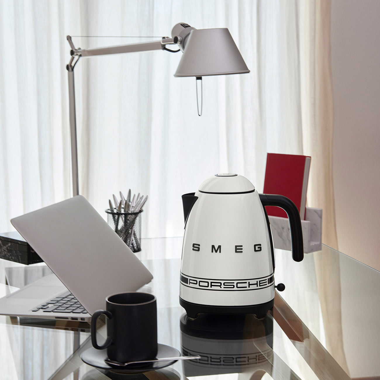 Smeg KLF03 Porsche Design — اصدار محدود