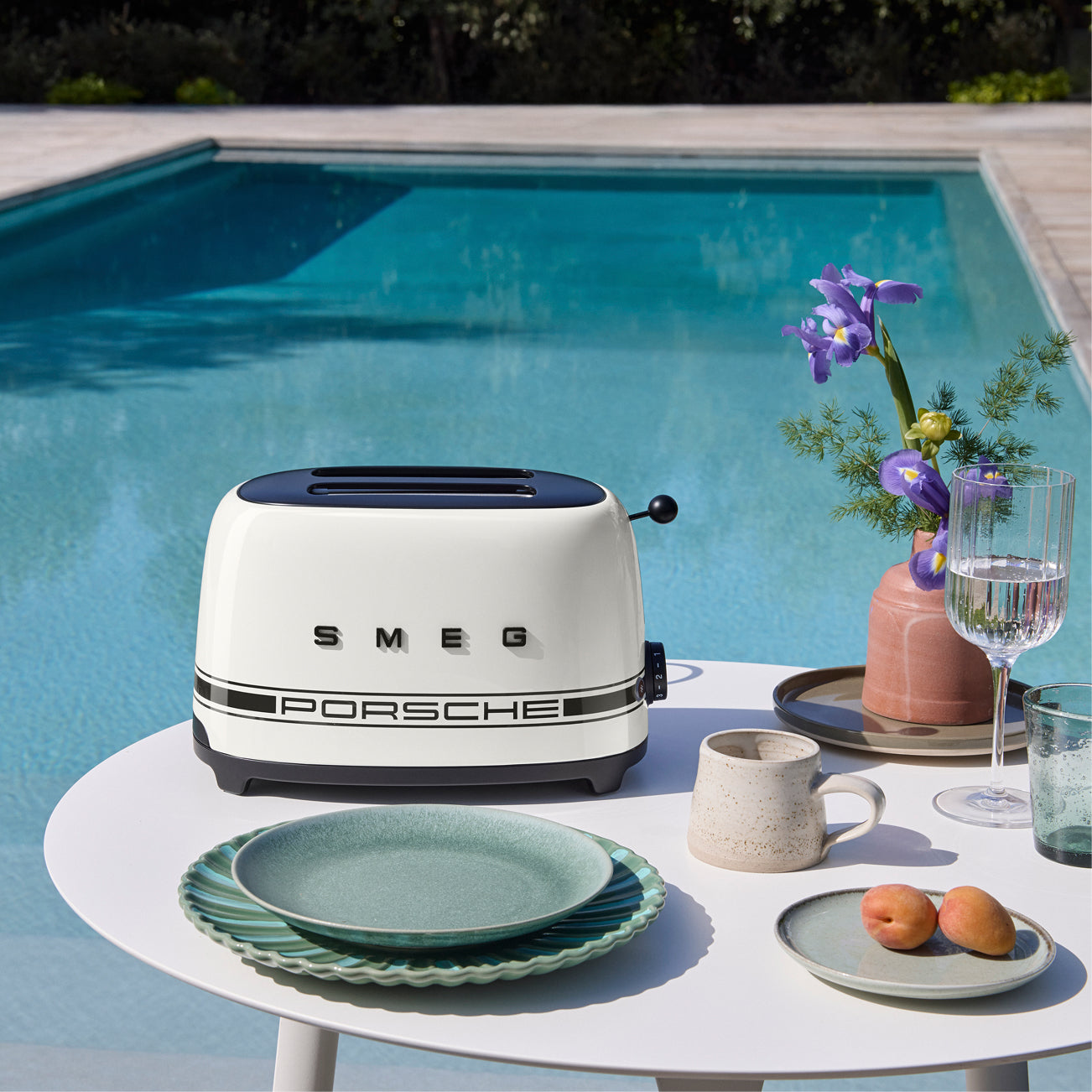 إصدار محدود — محمصة خبز Smeg TSF01
