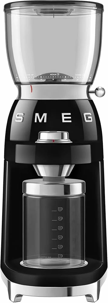 مطحنة قهوة Smeg CGF11 — الجيل الجديد الاحترافي