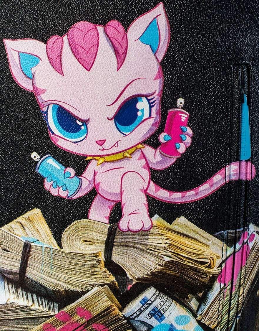 حقيبة القطة الصغيرة وأكوام المال (KITTEN MONEY STACKS)